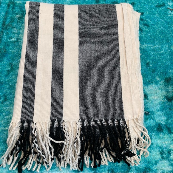 ASOS Stripe Blanket Cape - Picture 8 of 8